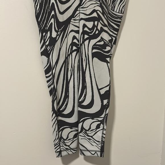 Lululemon Swift Speed Spin Off Jacquard Vapor Graphite Grey Leggings Size 10 - Picture 2 of 6